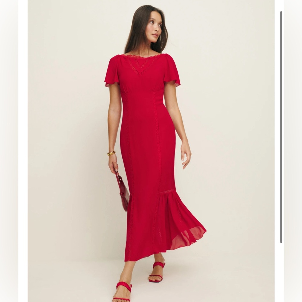 NWT Reformation Domini Dress in color lipstick size 8
